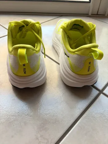 Tweedehands Hoka SkyFlow bike — afbeelding 6 van 8