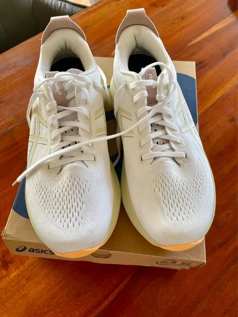 Used Asics Gel-Kayano bike — image 1 of 9