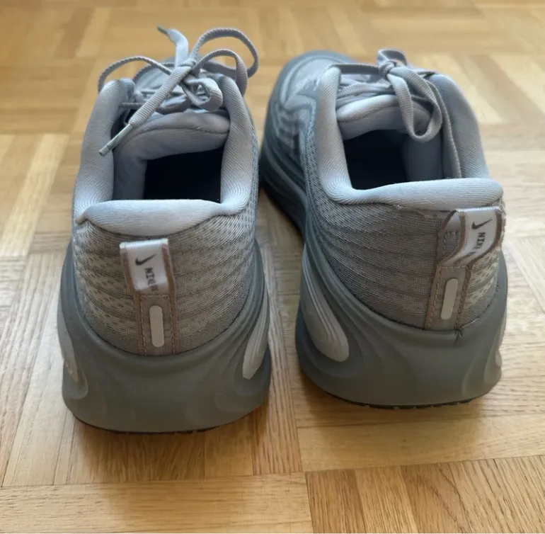 Used Nike Vomero Plus bike — image 5 of 8