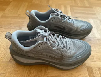 Used Nike Vomero Plus bike — image 3 of 8