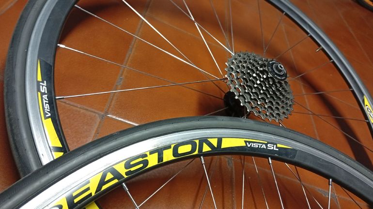 Used Easton Vista SL 700C Wheelset bike — image 5 of 6