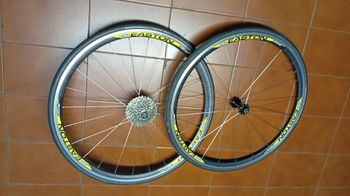 Used Easton Vista SL 700C Wheelset bike — image 2 of 6