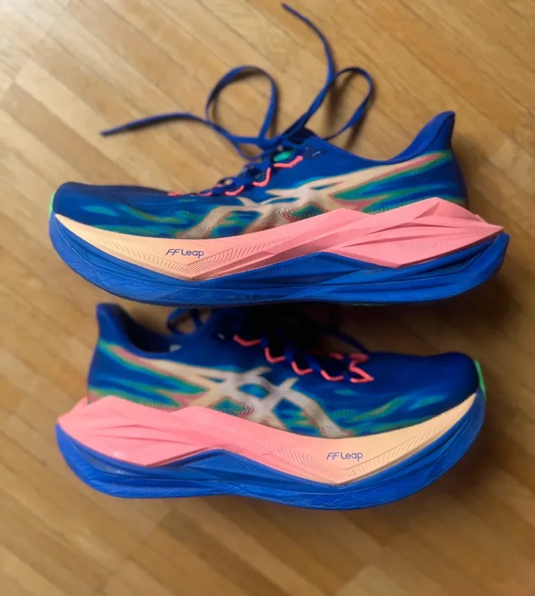 Used Asics Superblast 3 bike — image 1 of 4