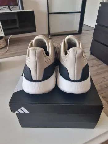 Used Adidas Pureboost 23 bike — image 3 of 10