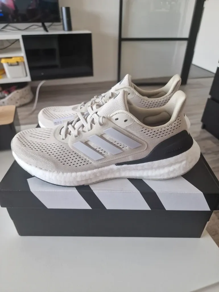 Used Adidas Pureboost 23 bike — image 2 of 10