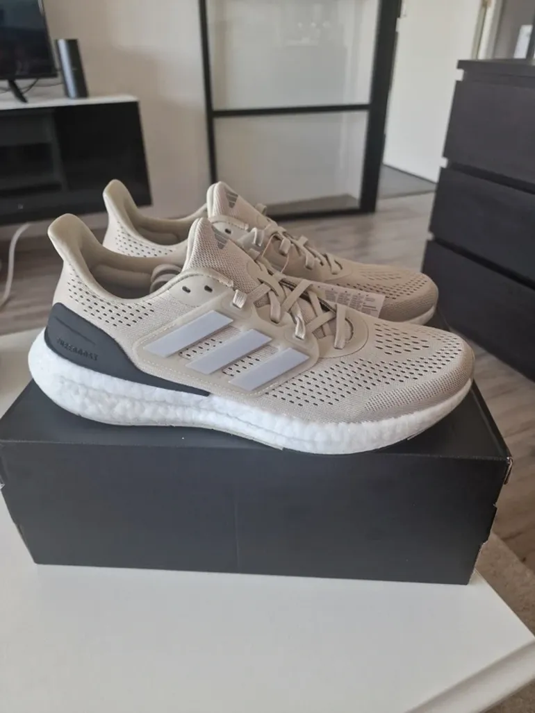 Used Adidas Pureboost 23 bike — image 4 of 10