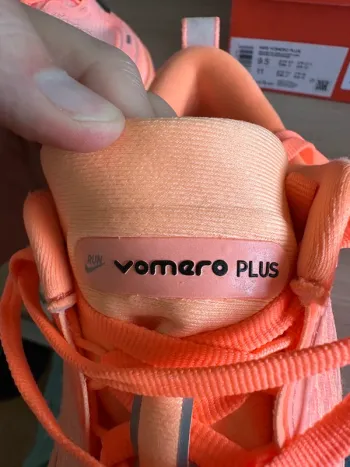 Used Nike Vomero Plus bike — image 11 of 12