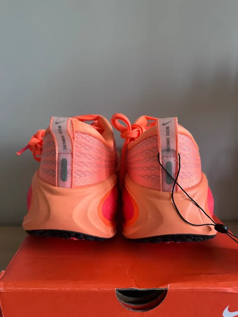 Used Nike Vomero Plus bike — image 2 of 12