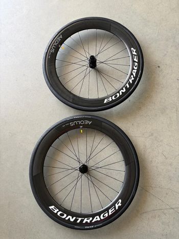 Used Bontrager AEOLUS RSL 62 TLR Disc bike — image 4 of 6