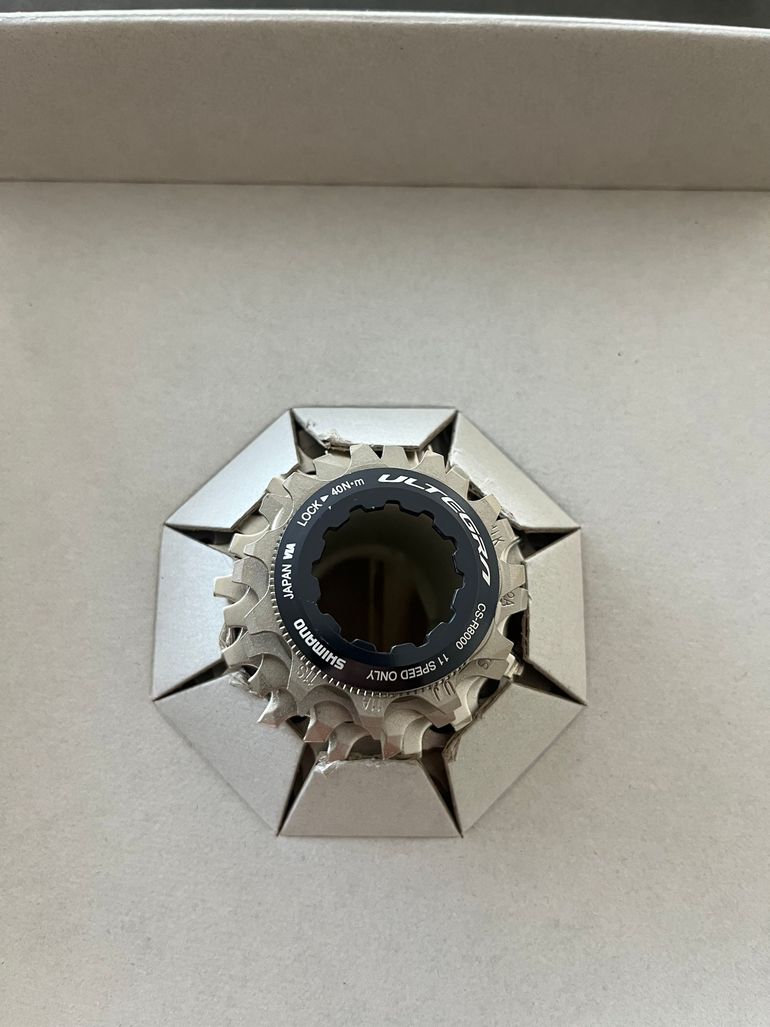 Used Shimano ULTEGRA CS-R8000 11-32 bike — image 3 of 4