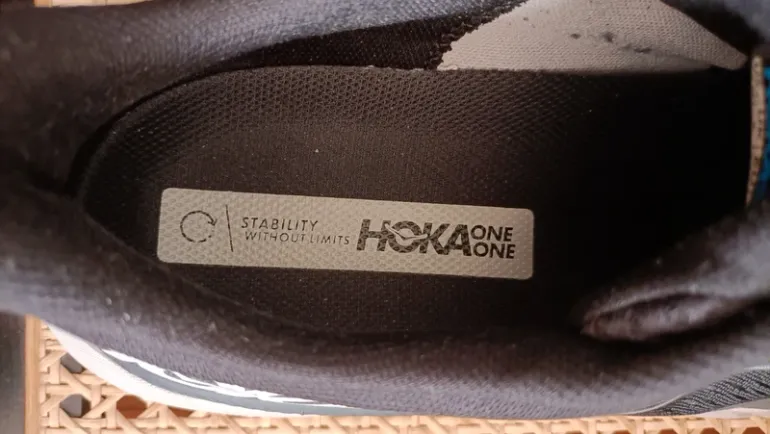 Used Hoka Arahi 5 bike — image 3 of 14