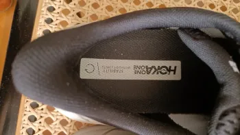 Used Hoka Arahi 5 bike — image 2 of 14