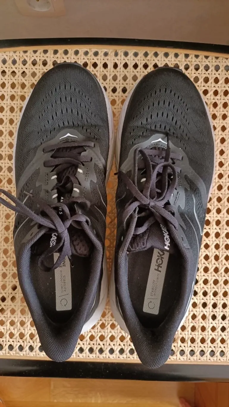 Used Hoka Arahi 5 bike — image 1 of 14