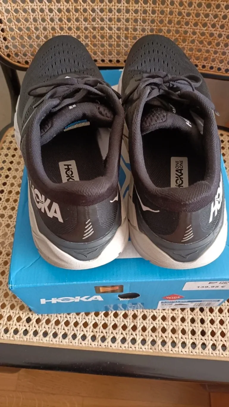 Used Hoka Arahi 5 bike — image 12 of 14