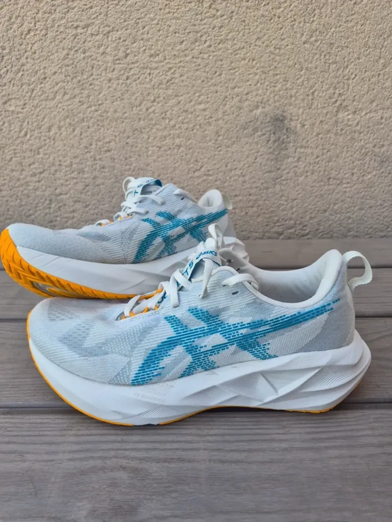 Used Asics Novablast 5 bike — image 2 of 8