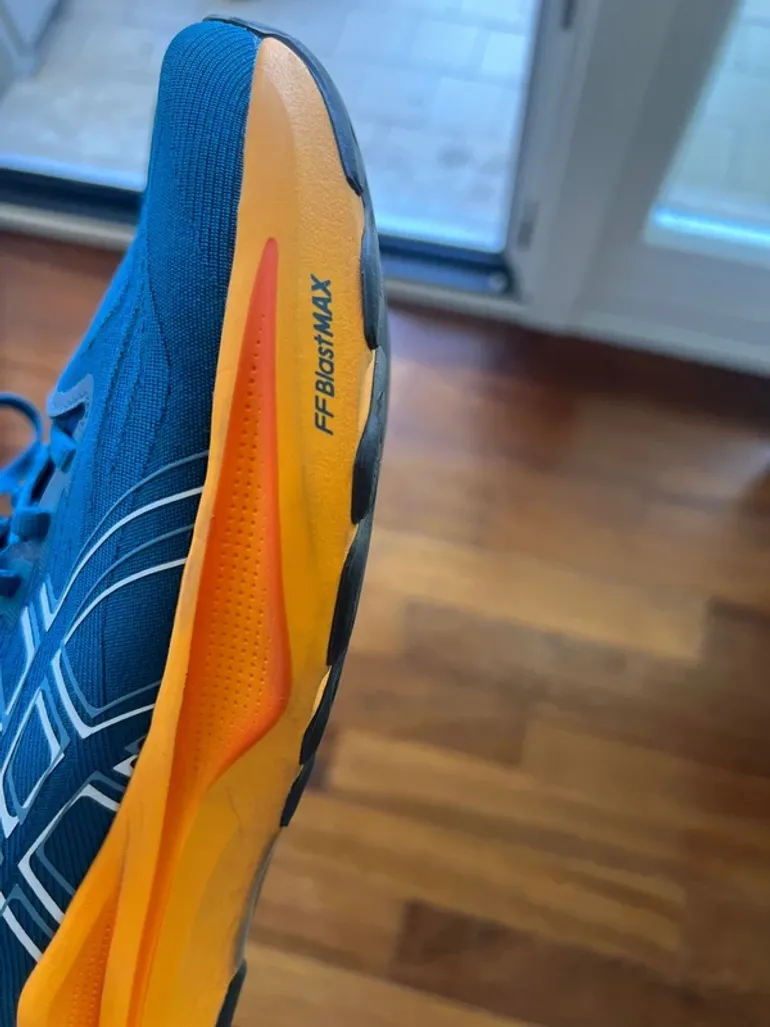 Used Asics GT-2000 14 bike — image 8 of 12