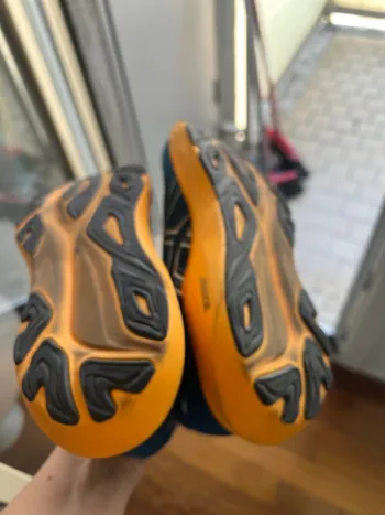 Used Asics GT-2000 14 bike — image 9 of 12