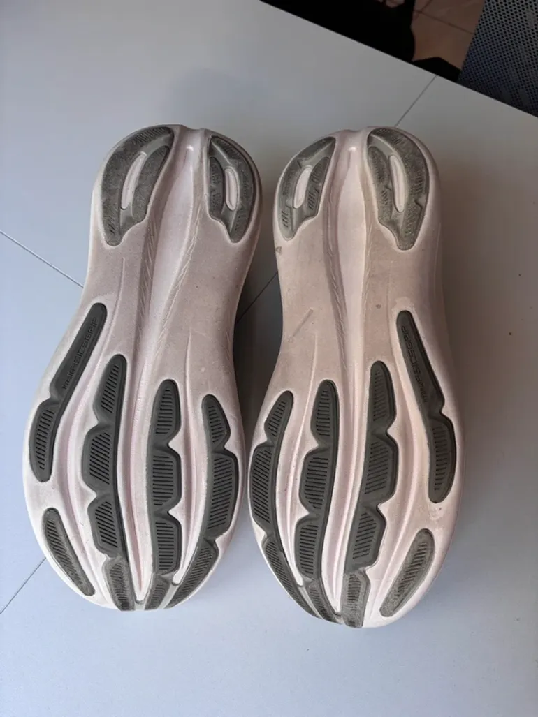 Used Asics Gel Nimbus 28 bike — image 4 of 5
