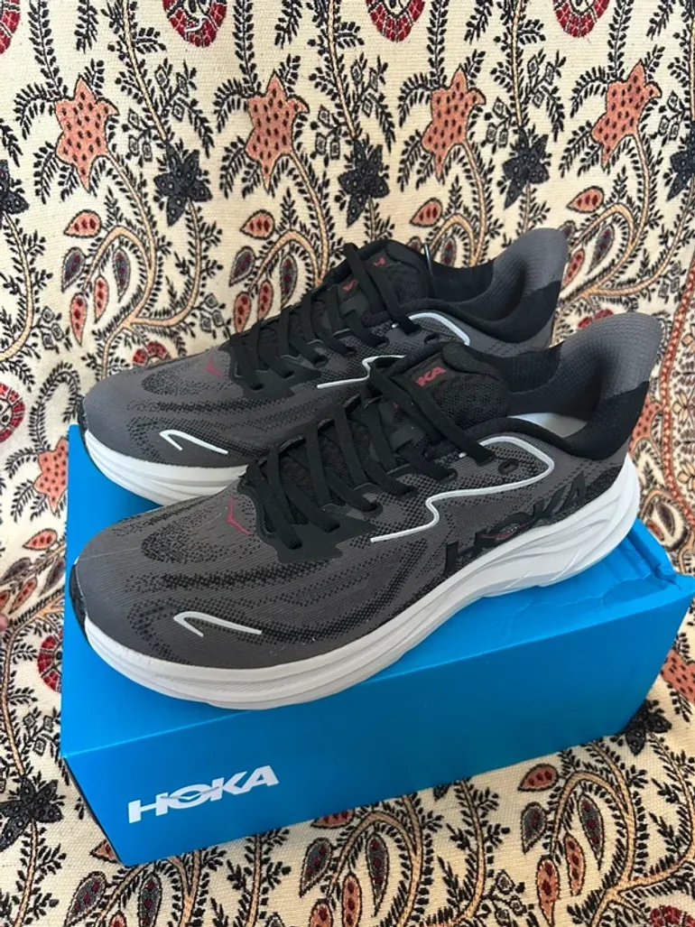 Used Hoka Running Shoes bike — image 1 of 3
