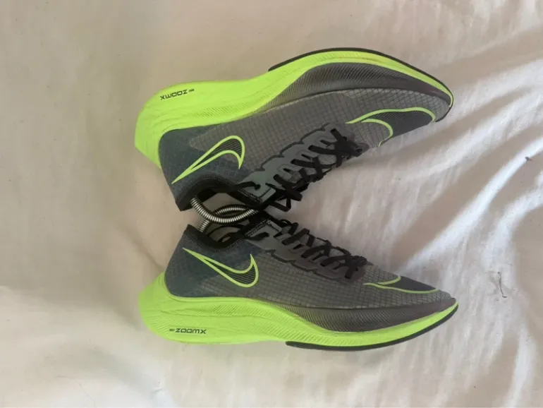 Used Nike ZoomX Vaporfly bike — image 3 of 6