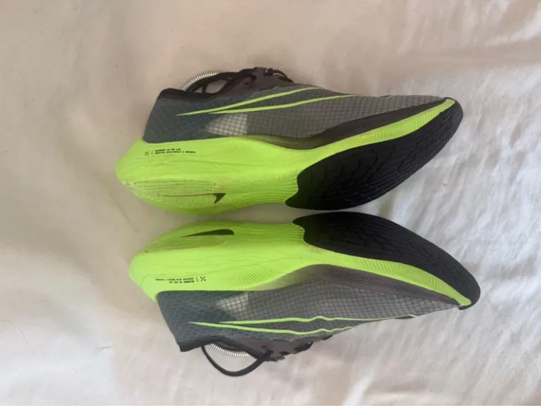 Used Nike ZoomX Vaporfly bike — image 4 of 6