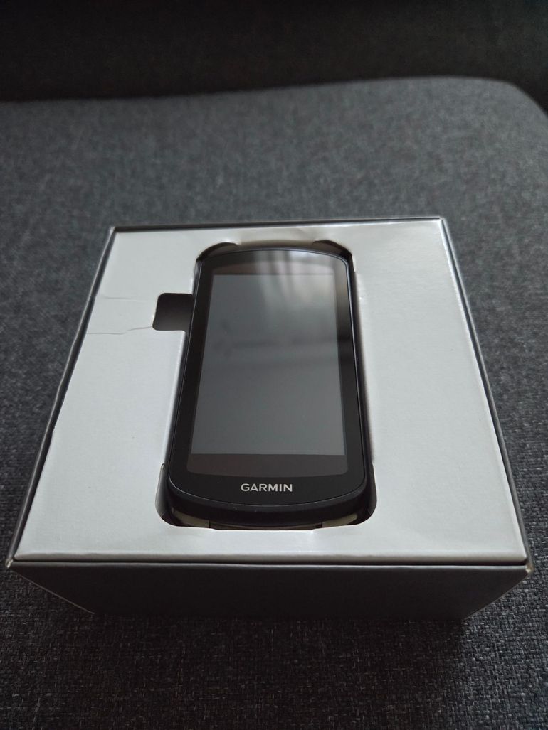 Used Garmin Edge 1040 Solar GPS Bike Computer bike — image 3 of 4