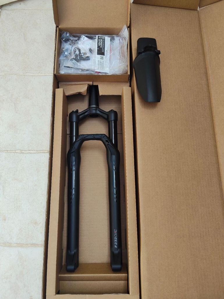 Käytetty Dt Swiss HORQUILLA F232 ONE 2025 bike — kuva 1 / 6