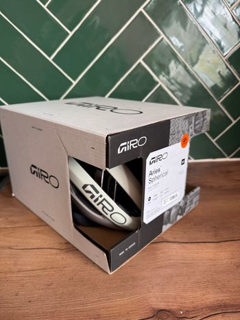 Used Giro Aries Spherical Helmet 2025 bike — image 8 of 8
