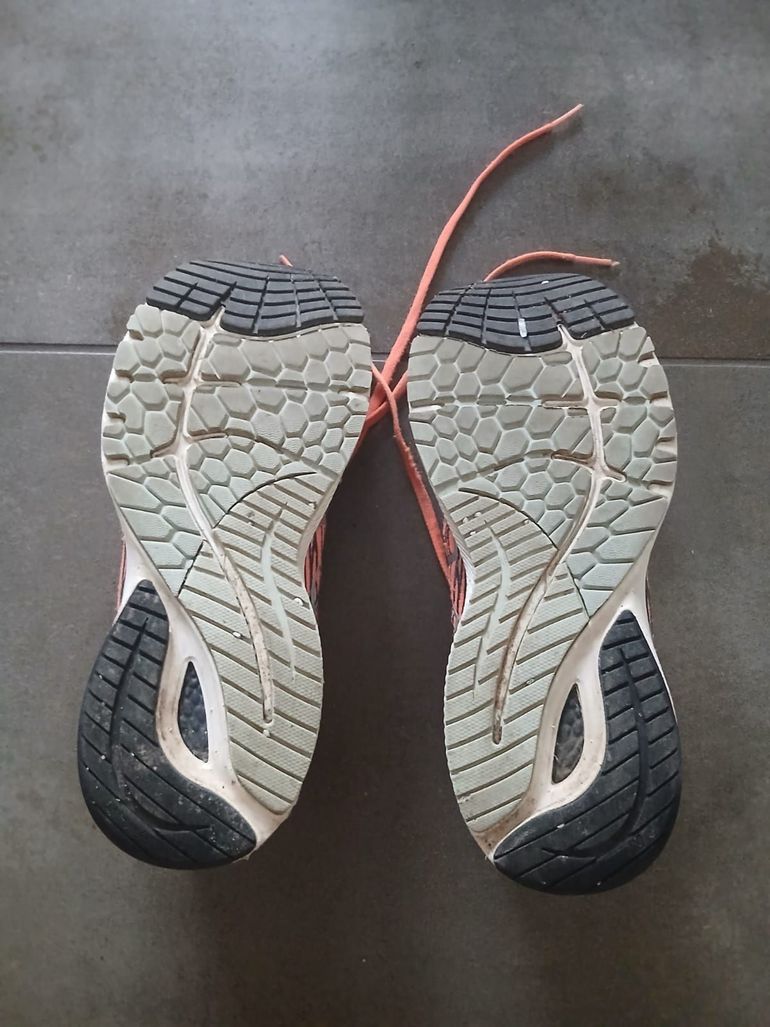 Used New Balance Fresh Foam X 860v12 2024 bike — image 2 of 4