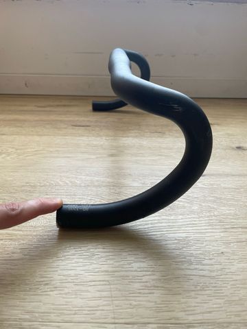 Brugt Fsa Vero Compact Handlebar 44cm bike — billede 2 af 6