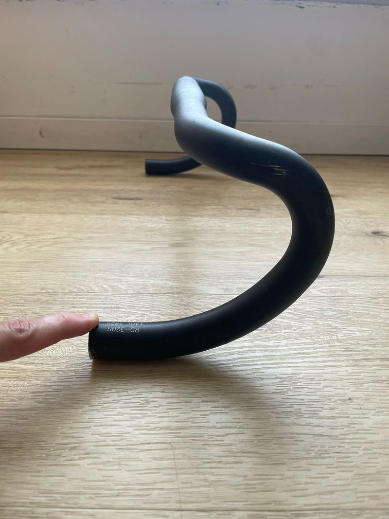 Brugt Fsa Vero Compact Handlebar 44cm bike — billede 2 af 6