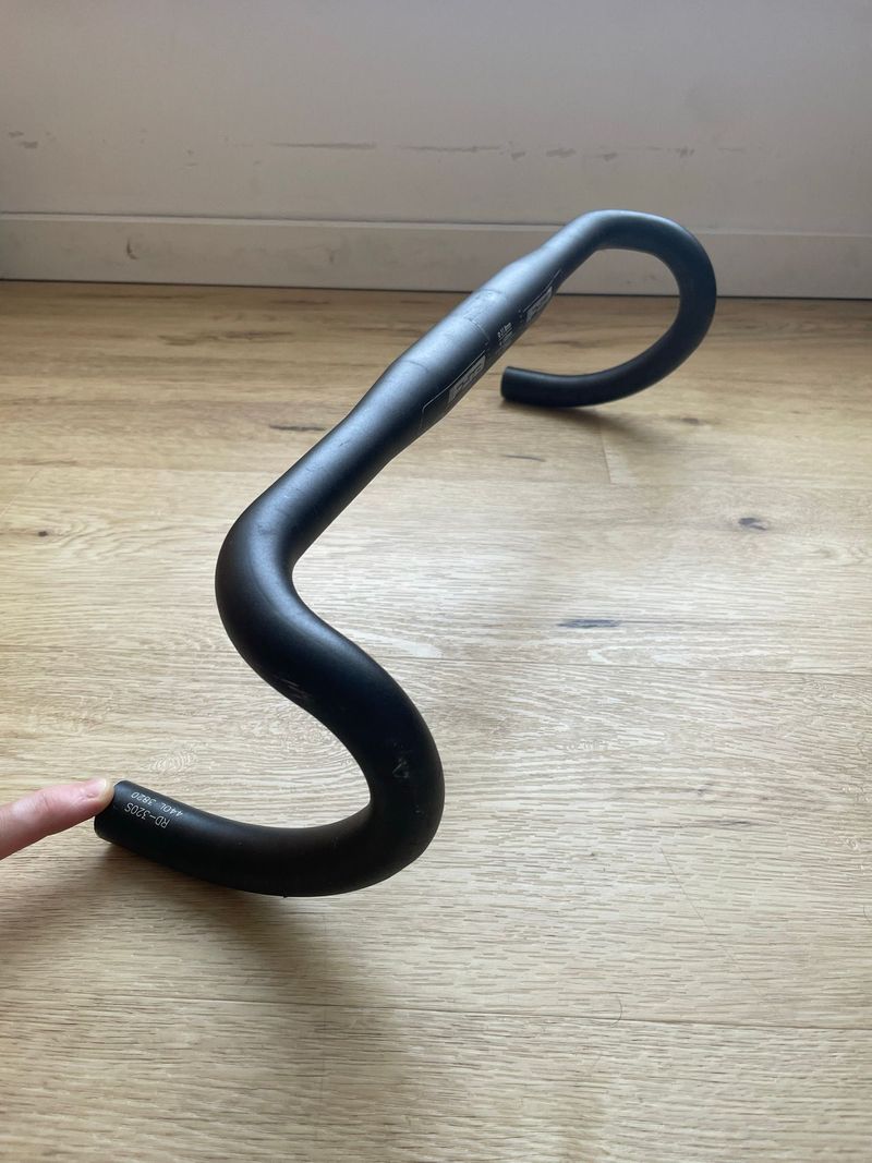 Brugt Fsa Vero Compact Handlebar 44cm bike — billede 1 af 6