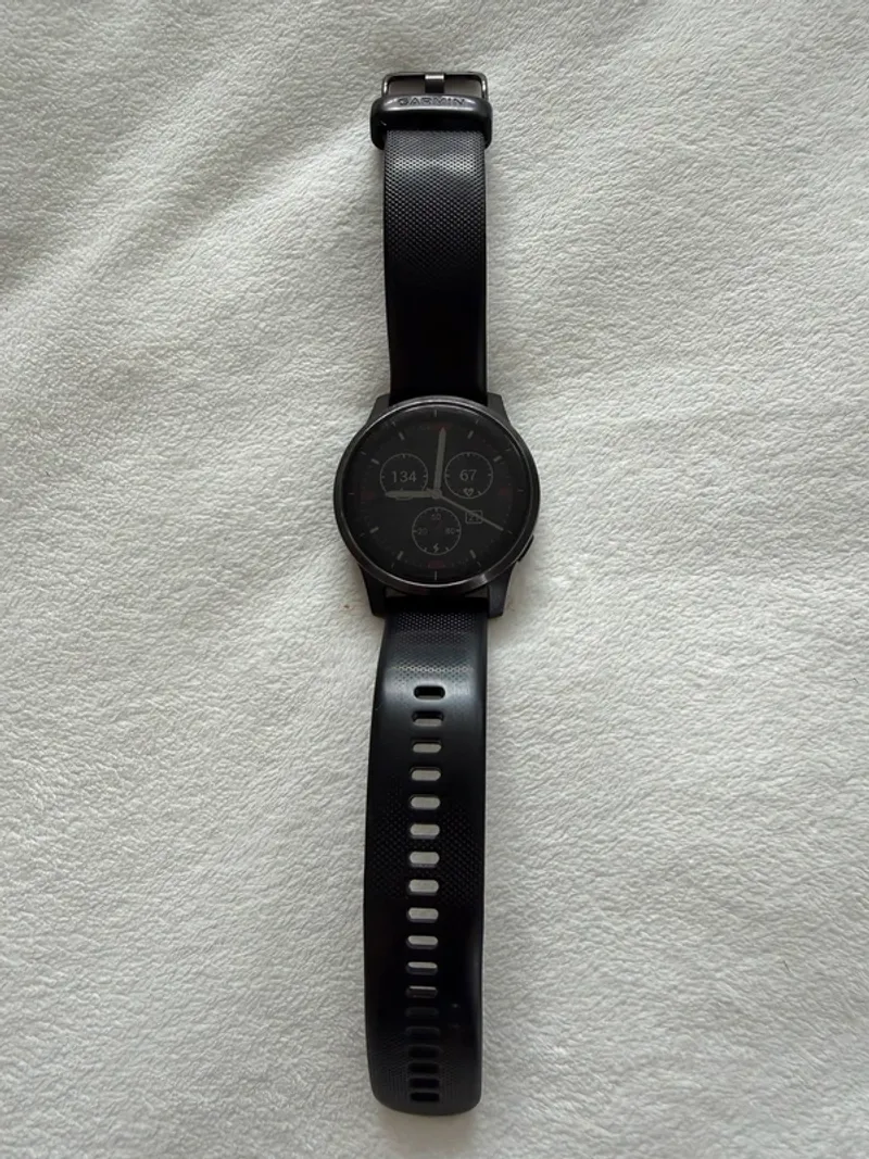 Used Garmin vivoactive 4 Electronics