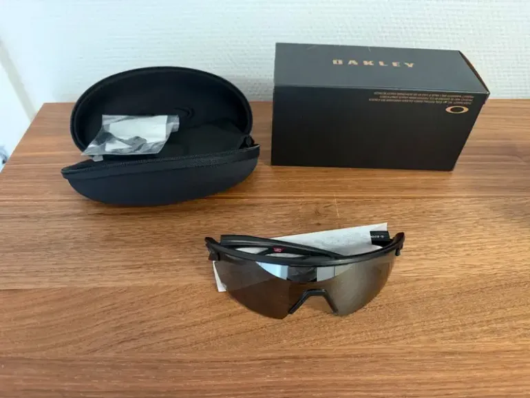 Used Oakley Sphaera Prizm Black Polarized bike — image 1 of 5