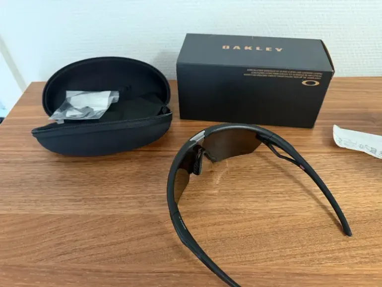 Used Oakley Sphaera Prizm Black Polarized bike — image 4 of 5