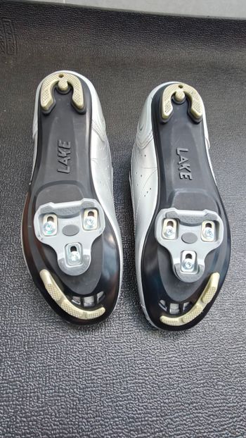 Used Lake CX170-W Road Cycling Shoes bike — image 5 of 7