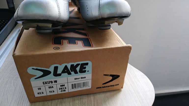 Used Lake CX170-W Road Cycling Shoes bike — image 4 of 7