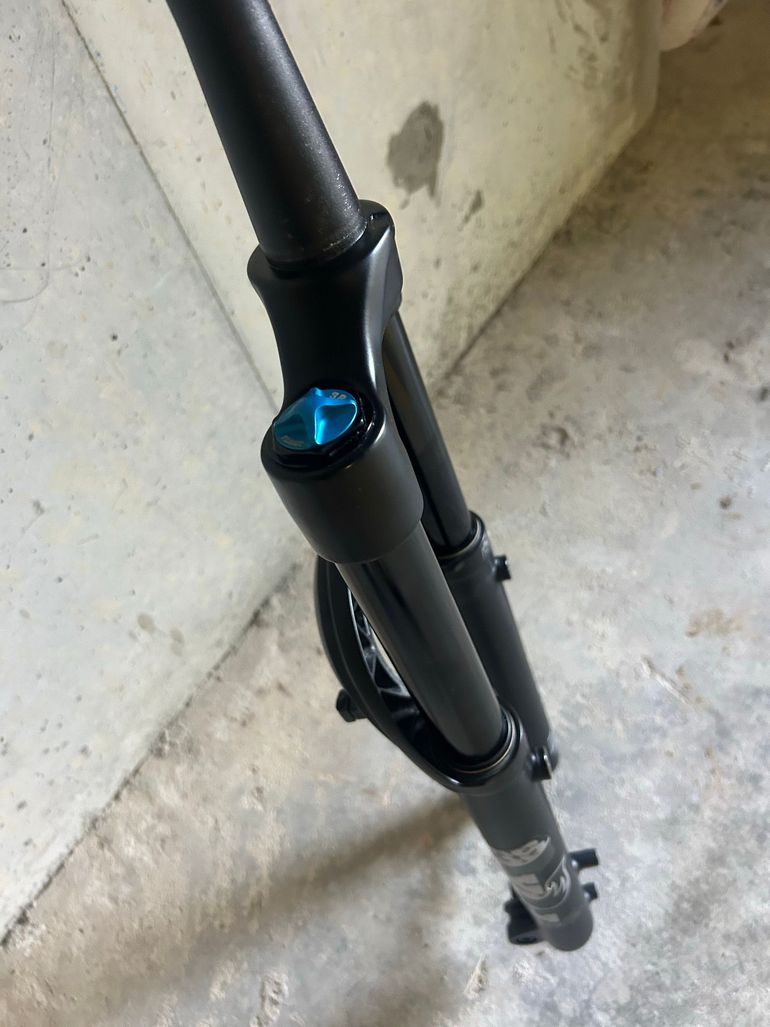 Used Fox 38 Rhythm Float 29 2025 bike — image 6 of 6
