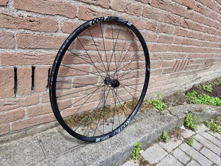 Used Dt Swiss X1900 Spline 25 Hub 2024 bike — image 2 of 7