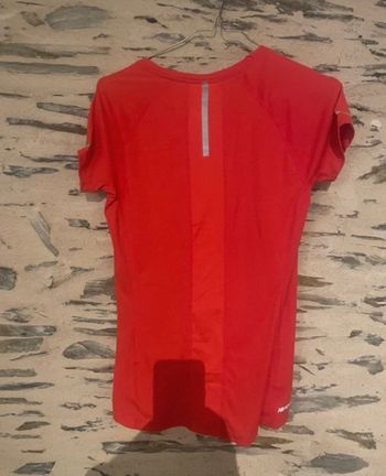 Used New Balance Running T-Shirt bike — image 2 of 3
