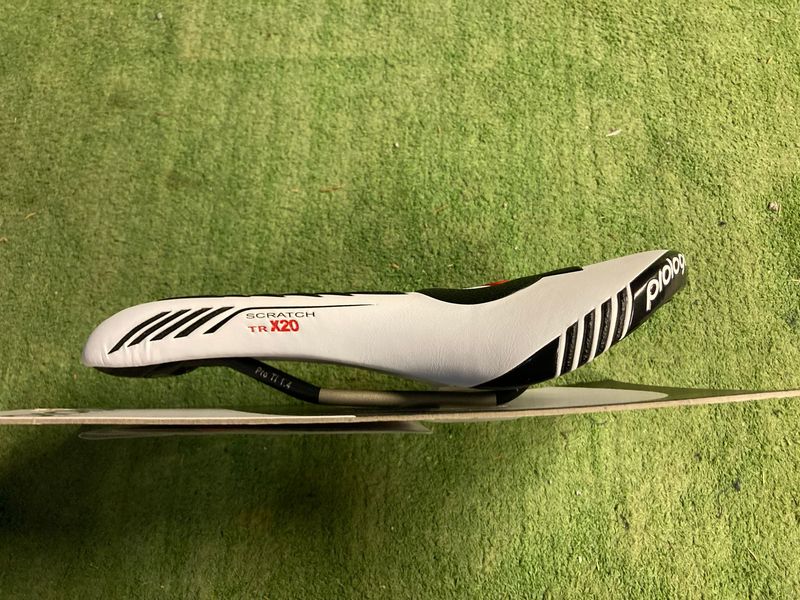 Used Prologo Scratch Pro X20 bike — image 2 of 3