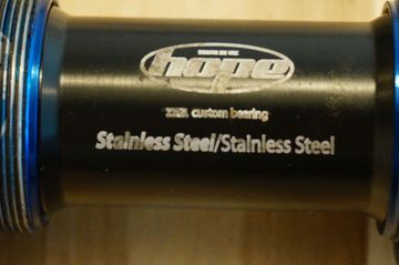 Used Hope BB Unit 68/73mm Blue bike — image 7 of 7