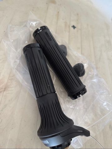 Used RockShox Twistloc Manopole 2026 Cockpit