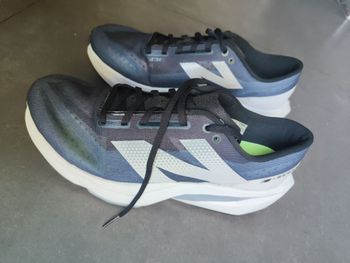 Used New Balance Rebel v4 2025 bike