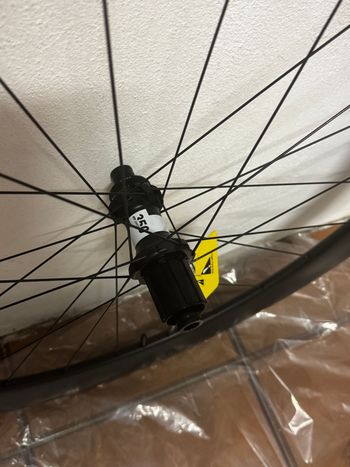 Used Roval Rapide CL II Wheelset 2025 bike — image 4 of 4
