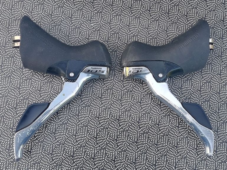 Used Shimano 105 ST-5800 2x11v Silver bike — image 1 of 8