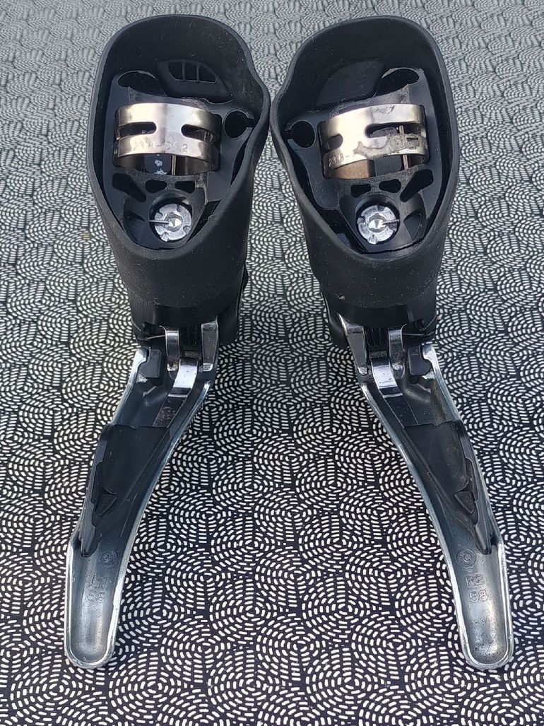 Used Shimano 105 ST-5800 2x11v Silver bike — image 6 of 8