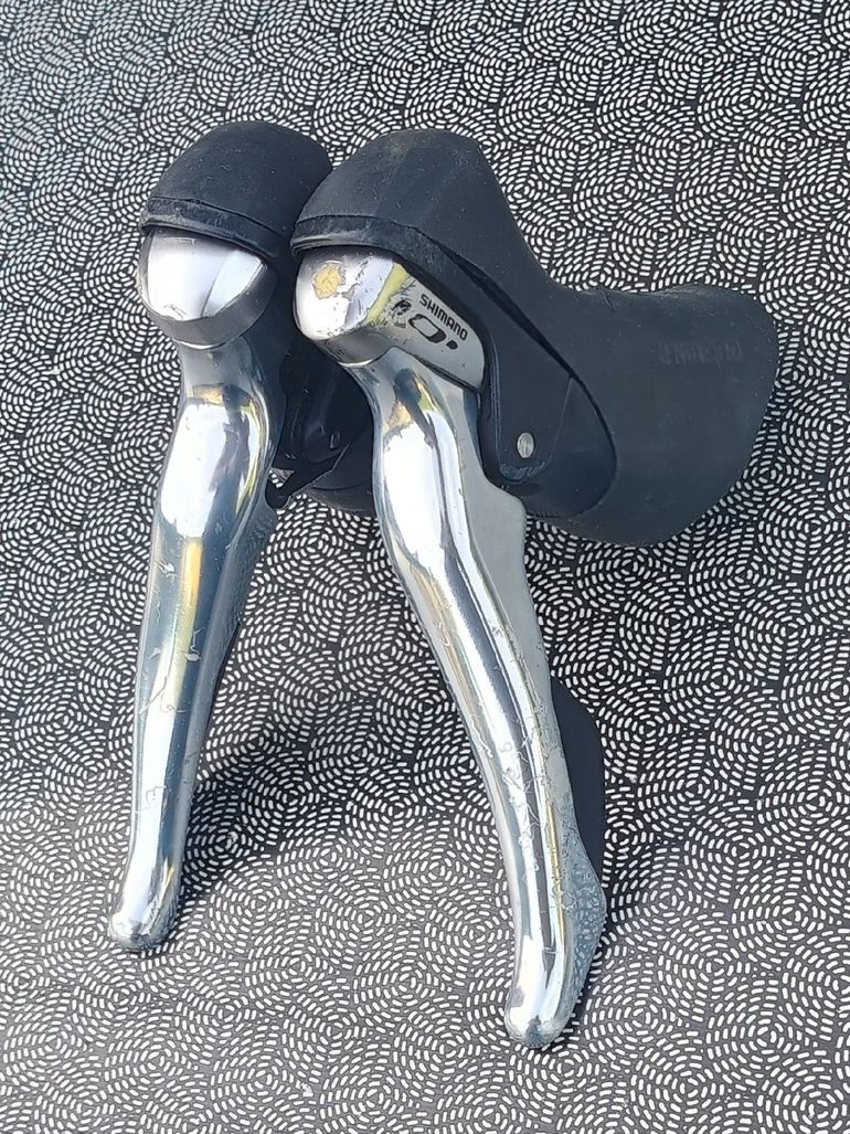 Used Shimano 105 ST-5800 2x11v Silver bike — image 3 of 8