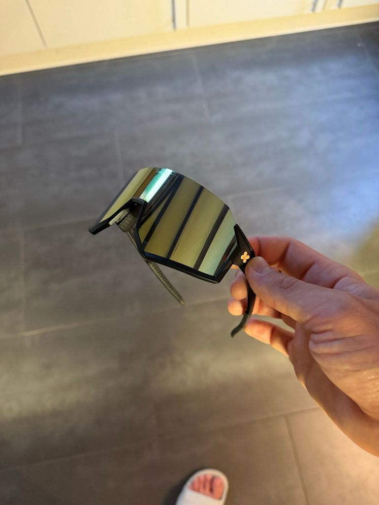Käytetty Sungod Airas Iris Photochromic Glasses 2025 bike — kuva 2 / 9