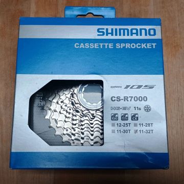 Używany Shimano CS-R7000 Cassette Drivetrain & Pedals